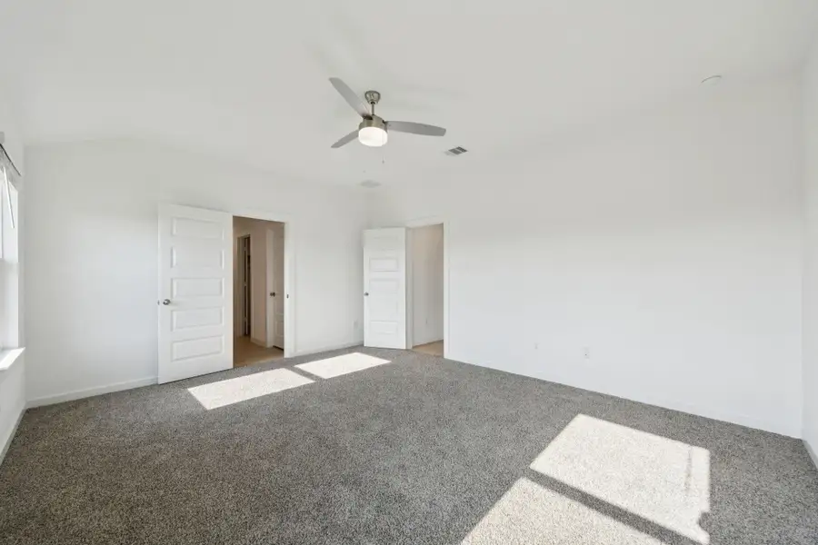Spacious, unfurnished interior of a new home in , Fulshear (Image 13). Spacious, unfurnished interior of a new home in , Fulshear (Image 13).