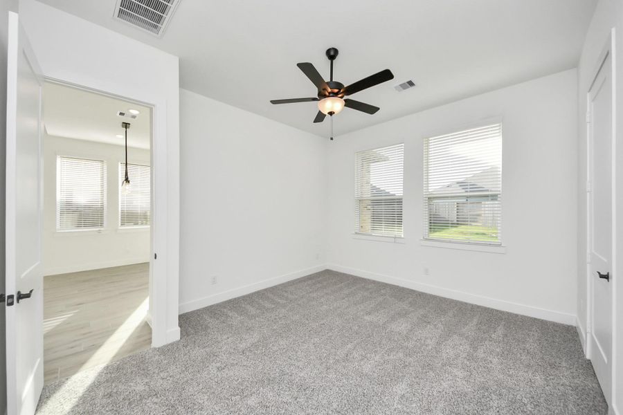 Spacious, unfurnished interior of a new home in Meridiana, Manvel (Image 20).