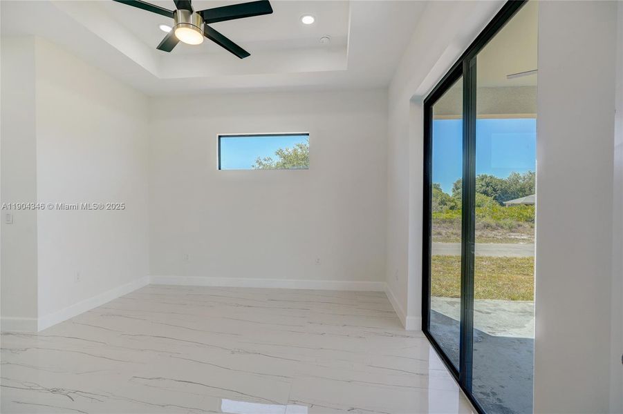 Spacious, unfurnished interior of a new home in , Lehigh Acres (Image 28).