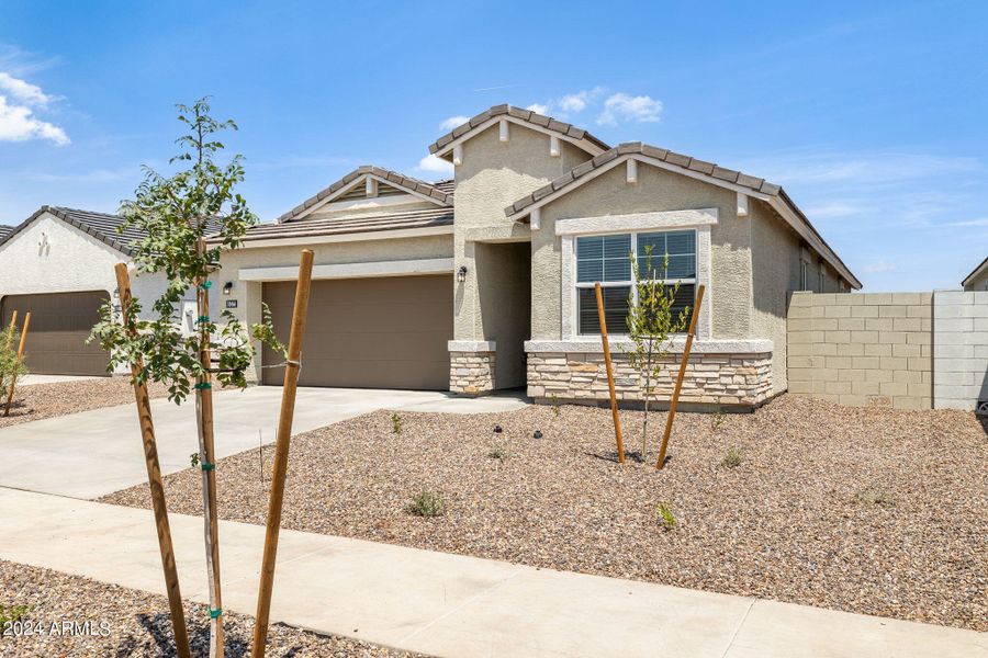 3-web-or-mls-18466-w-desert-hollow-dr-lo