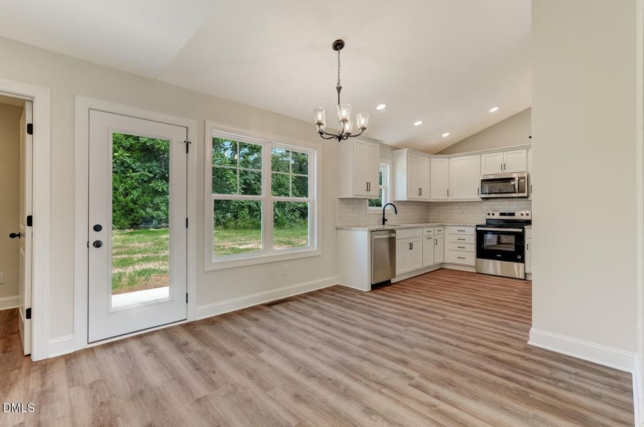 525 Grooms Rd Reidsville NC-large-015-03