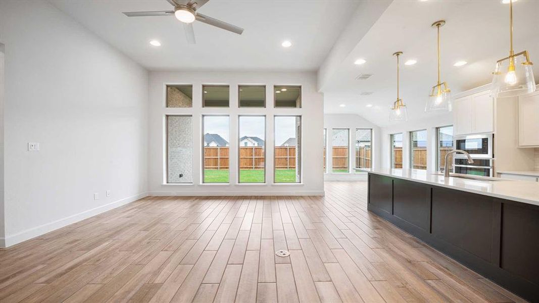 Spacious, unfurnished interior of a new home in Cambridge Crossing, Celina (Image 21).