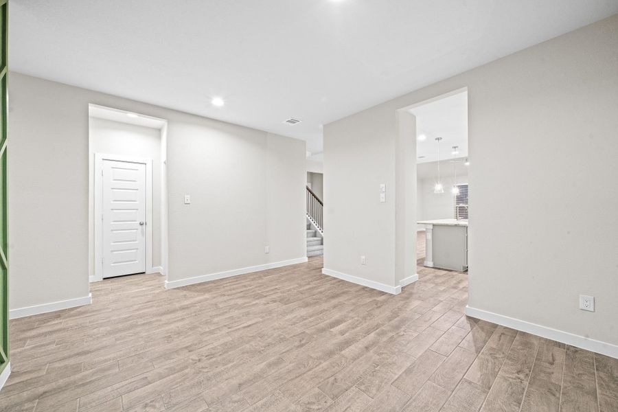 Spacious, unfurnished interior of a new home in Cypress Green, Hockley (Image 36). Spacious, unfurnished interior of a new home in Cypress Green, Hockley (Image 36).