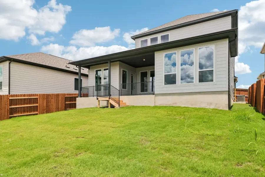 Representative exterior details of a home built from the Duval by Taylor Morrison in Eastwood, Manor (Image 28).