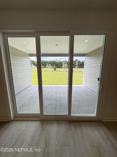 Spacious, unfurnished interior of a new home in Hyland Trail, Green Cove Springs (Image 15).