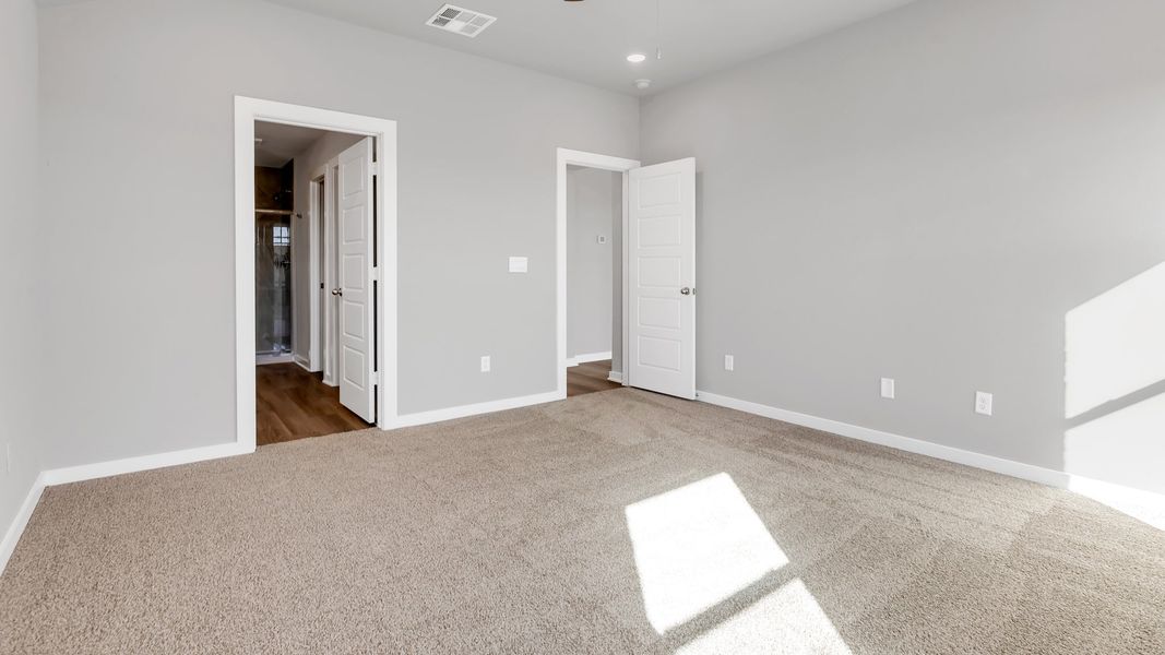 Representative unfurnished interior of a home built from the The Bentworth by D.R. Horton in Viridian, Lubbock (Image 12).