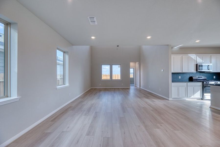 Spacious, unfurnished interior of a new home in Aldeana, Bonney (Image 14).