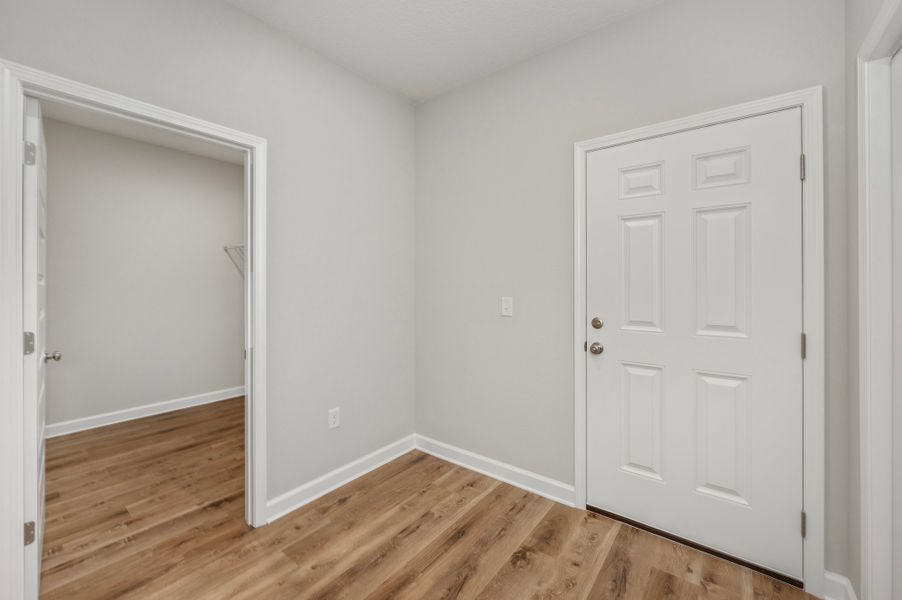 Representative unfurnished interior of a home built from the Austin by CJL Homes in Blossom Grove, Crestview (Image 32).
