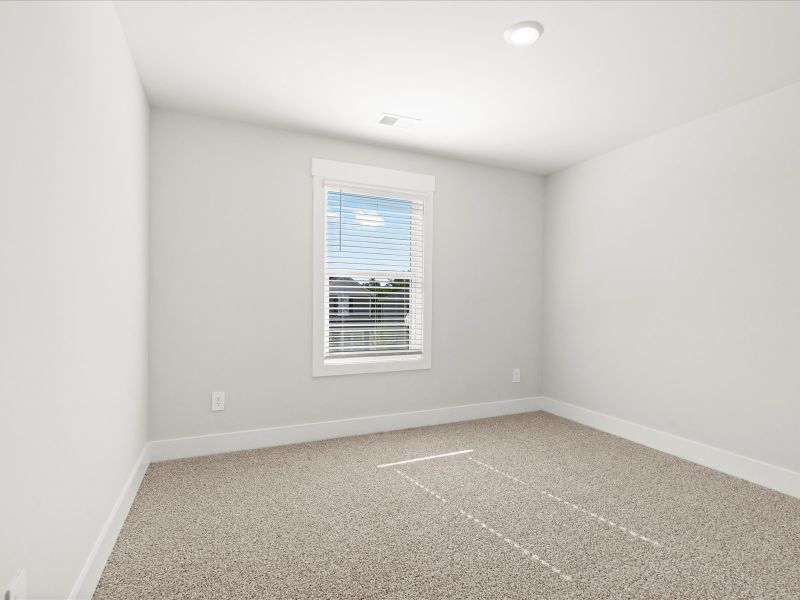 Spacious, unfurnished interior of a new home in Crossing at Abner Creek, Greer (Image 18).