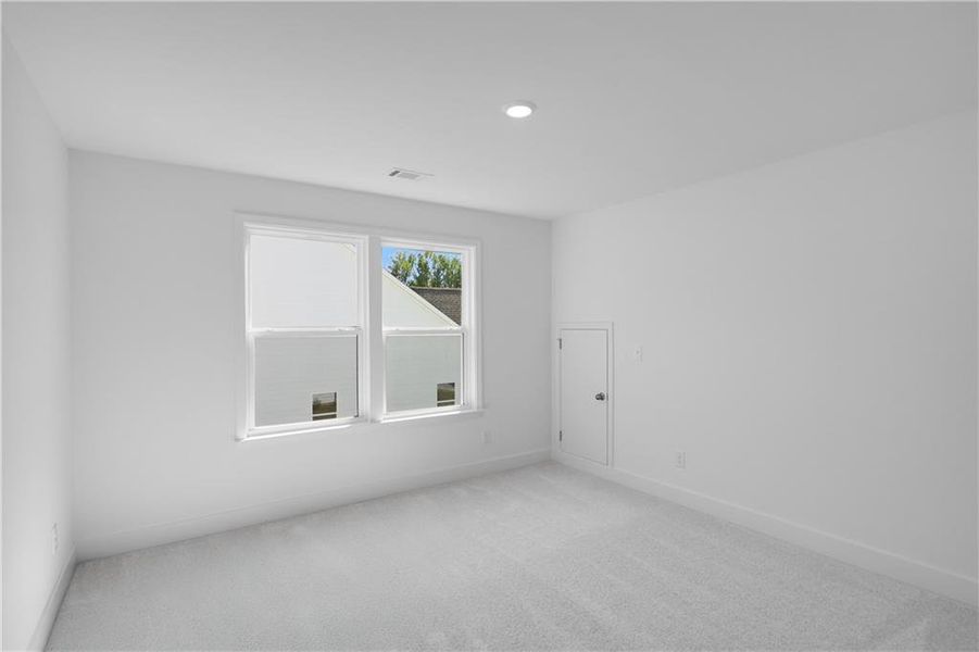 Spacious, unfurnished interior of a new home in Twelve Parks 55+, Sharpsburg (Image 31). Spacious, unfurnished interior of a new home in Twelve Parks 55+, Sharpsburg (Image 31).