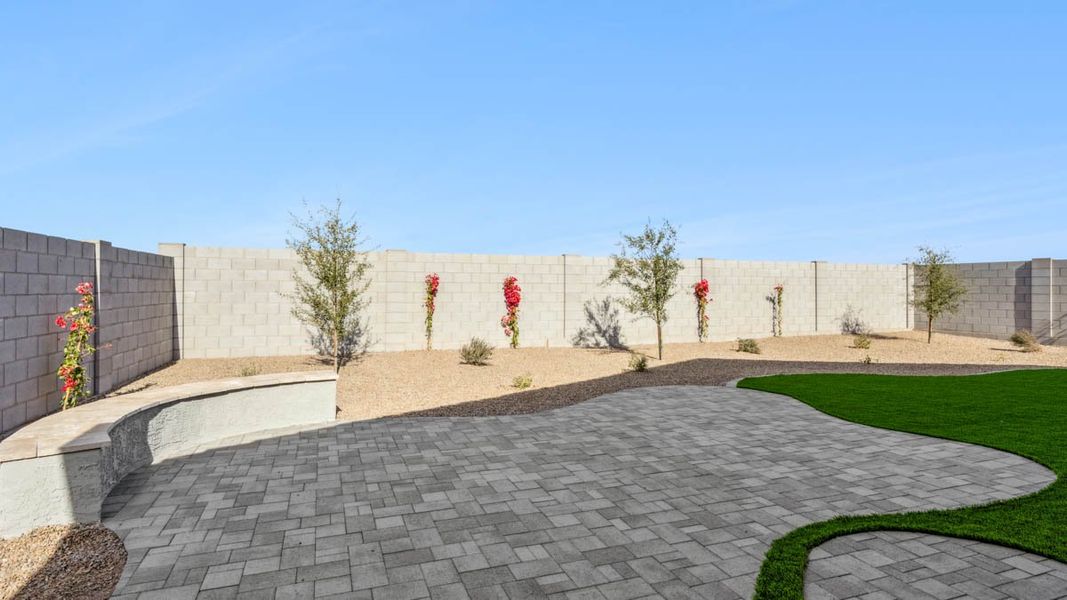Exterior details and patio area of a home in Magma Ranch Vistas, Florence (Image 22).