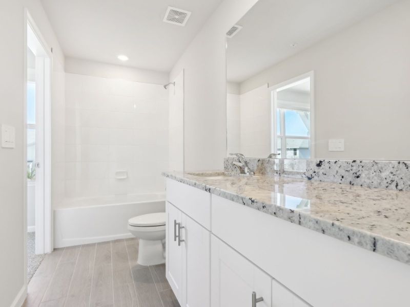 Bathroom in the Sandpiper End floorplan