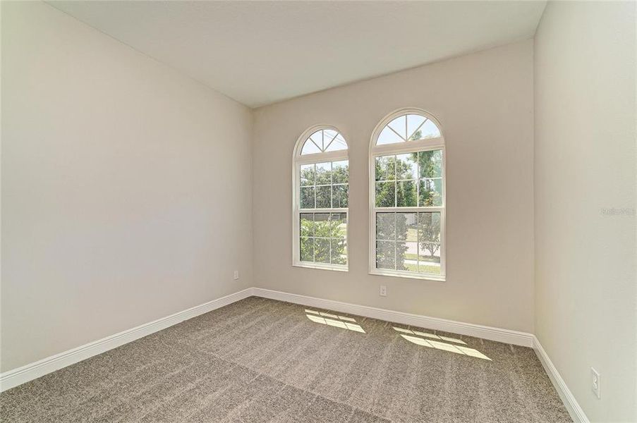 Spacious, unfurnished interior of a new home in Crestwood Estates, Valrico (Image 35).
