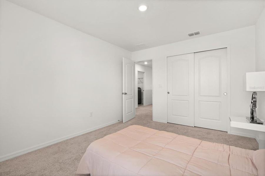 Spacious, unfurnished interior of a new home in , Davenport (Image 18).