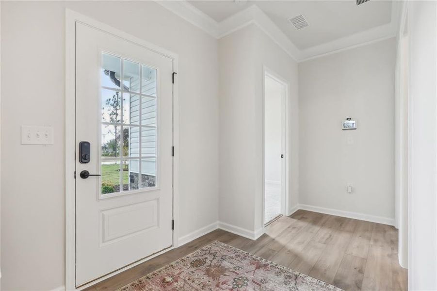 Spacious, unfurnished interior of a new home in Southbend, Rome (Image 22).