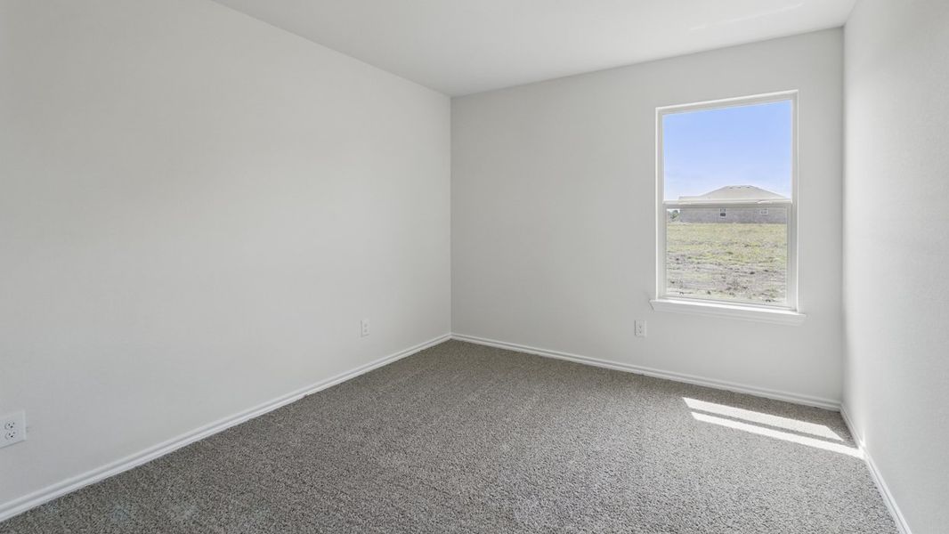 Spacious, unfurnished interior of a new home in Bluff Springs, Ferris (Image 20).