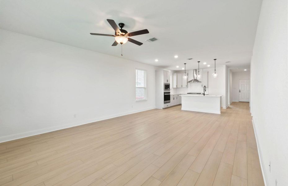 Spacious, unfurnished interior of a new home in Lagos, Manor (Image 20).