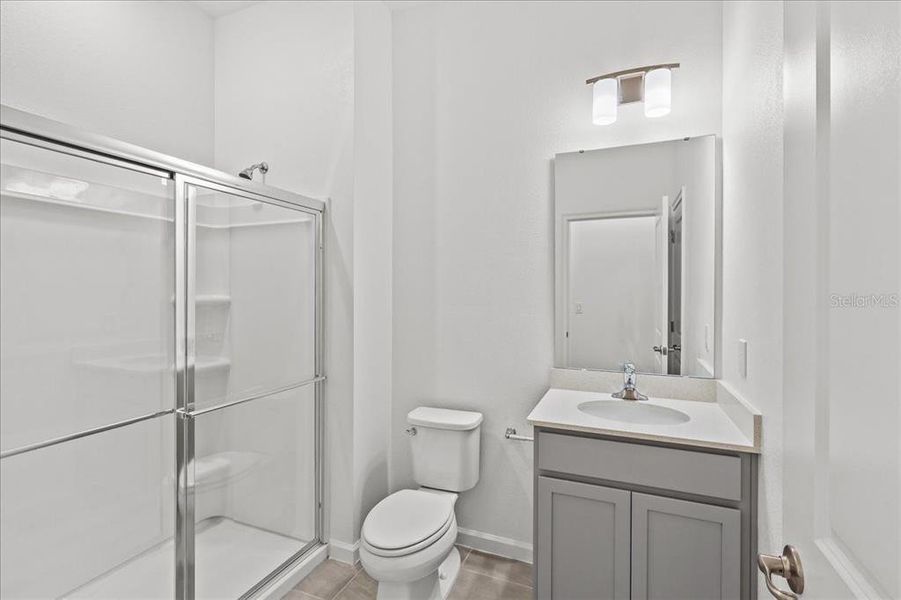 Furnished interior view inside a new home in , Orlando (Image 12).