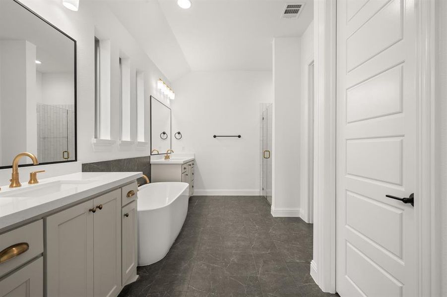 3250 Jersey- Primary Suite-3
