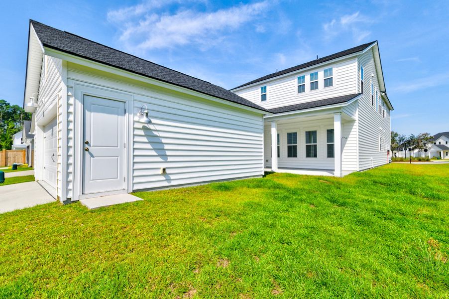 Exterior details and patio area of a home in , Summerville (Image 32).