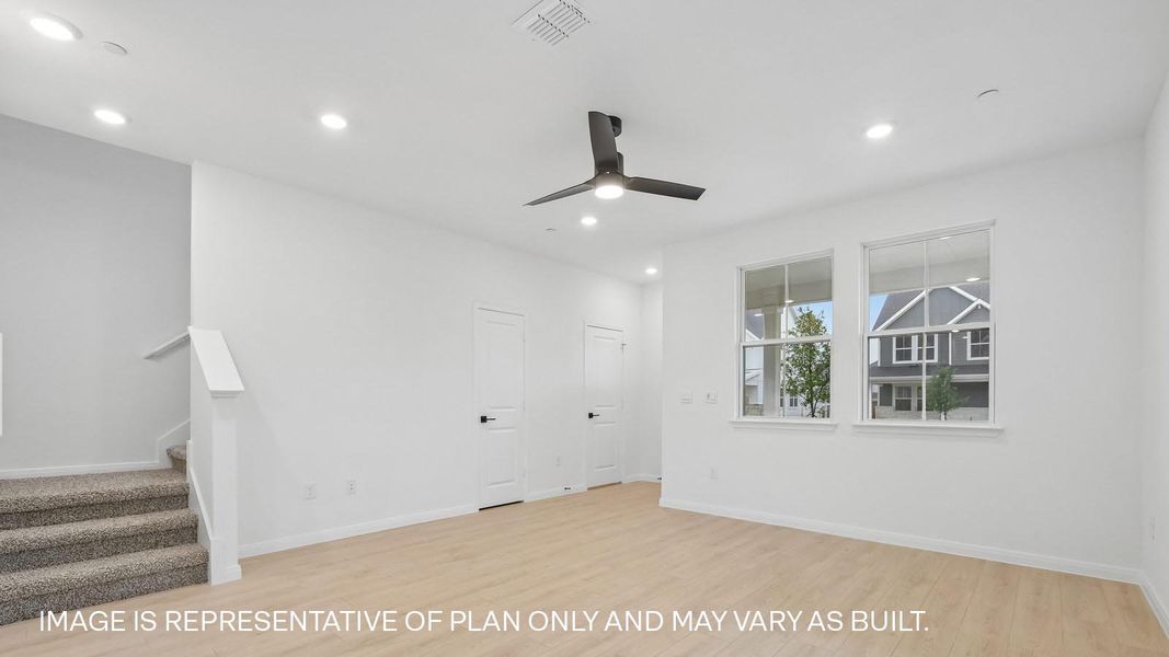 Spacious, unfurnished interior of a new home in Avery Centre, Round Rock (Image 16).