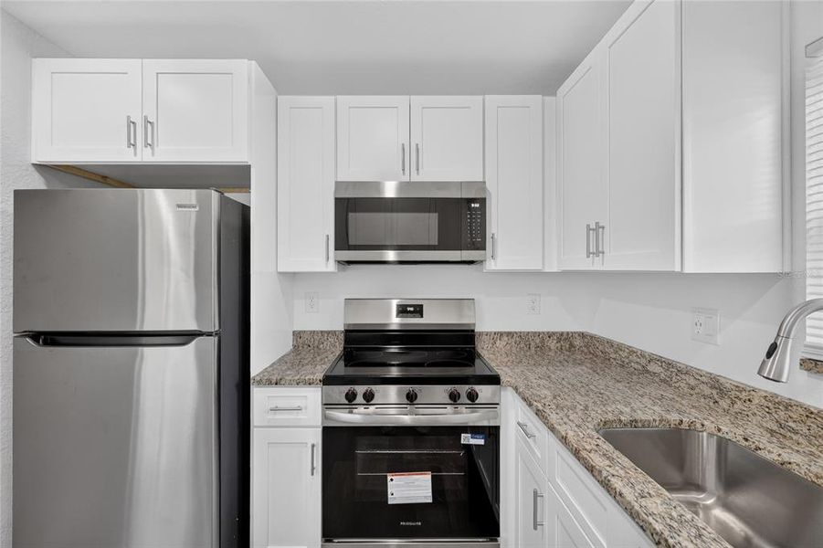 Furnished interior view inside a new home in , Auburndale (Image 11).