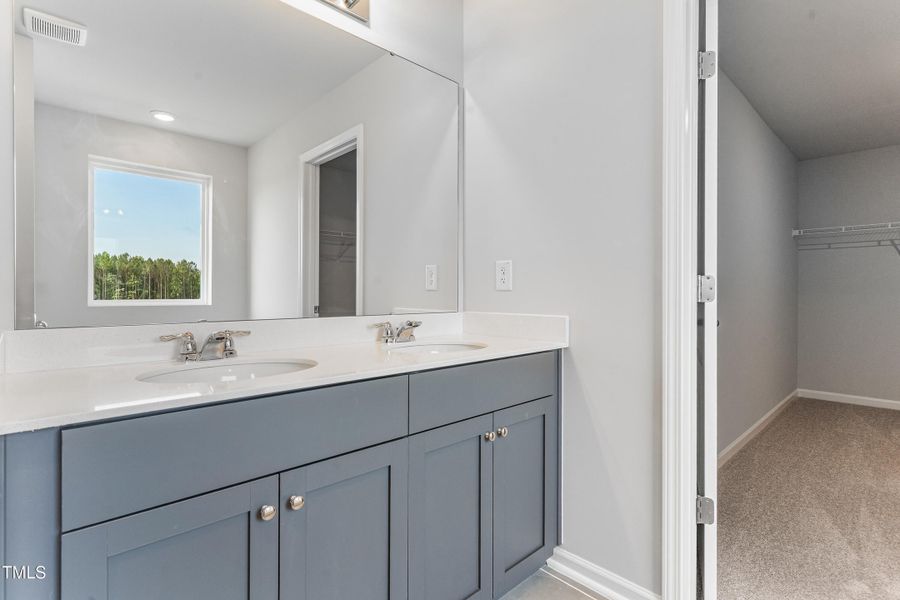 Ral_Barrington_Lot56 (23) Ral_Barrington_Lot56 (23)