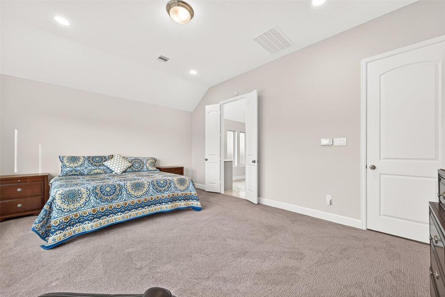 Furnished interior view inside a new home in StoneCreek Estates, Richmond (Image 43). Furnished interior view inside a new home in StoneCreek Estates, Richmond (Image 43).