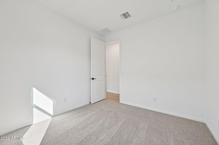 35-web-or-mls-W Buist Ave-S1001-035