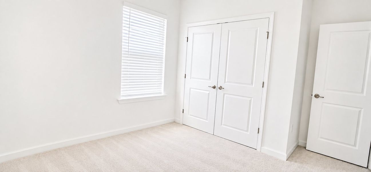 Spacious, unfurnished interior of a new home in Marion Oaks, Ocala (Image 20). Spacious, unfurnished interior of a new home in Marion Oaks, Ocala (Image 20).