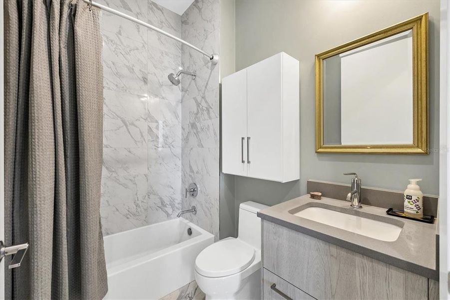 Furnished interior view inside a new home in , Sarasota (Image 28).