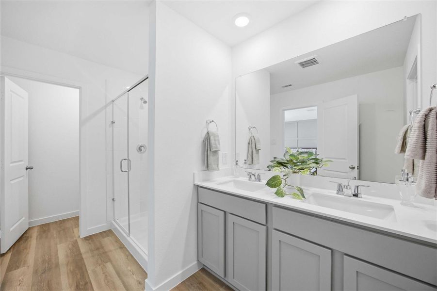 Furnished interior view inside a new home in Pinehaven, Houston (Image 27). Furnished interior view inside a new home in Pinehaven, Houston (Image 27).