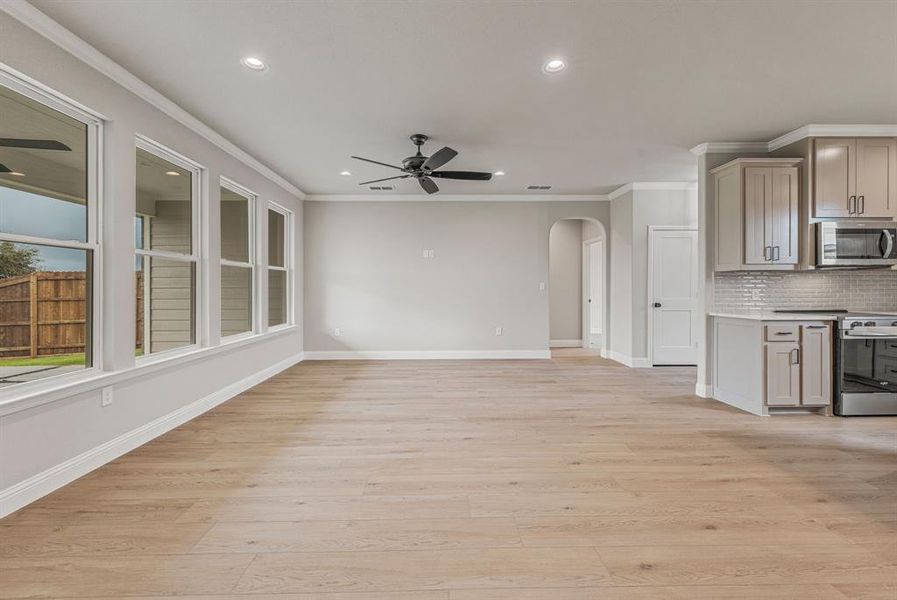 Spacious, unfurnished interior of a new home in , Glen Rose (Image 29). Spacious, unfurnished interior of a new home in , Glen Rose (Image 29).