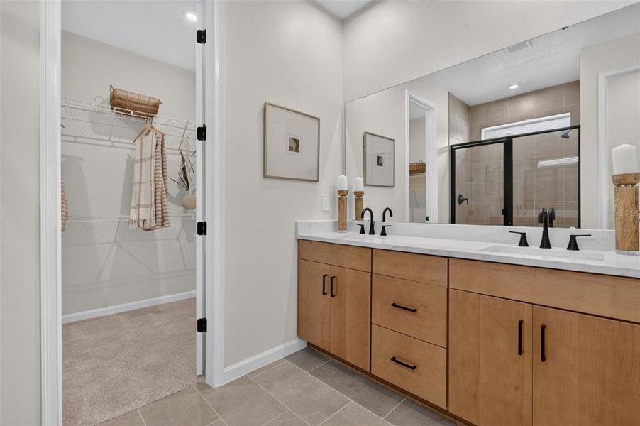 Furnished interior view inside a new home in Pasadena Ridge Master, Dade City (Image 14).