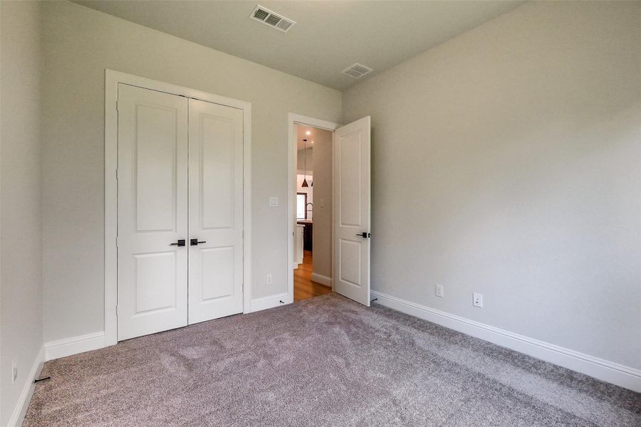 Spacious, unfurnished interior of a new home in Evergreen 70', Conroe (Image 13). Spacious, unfurnished interior of a new home in Evergreen 70', Conroe (Image 13).