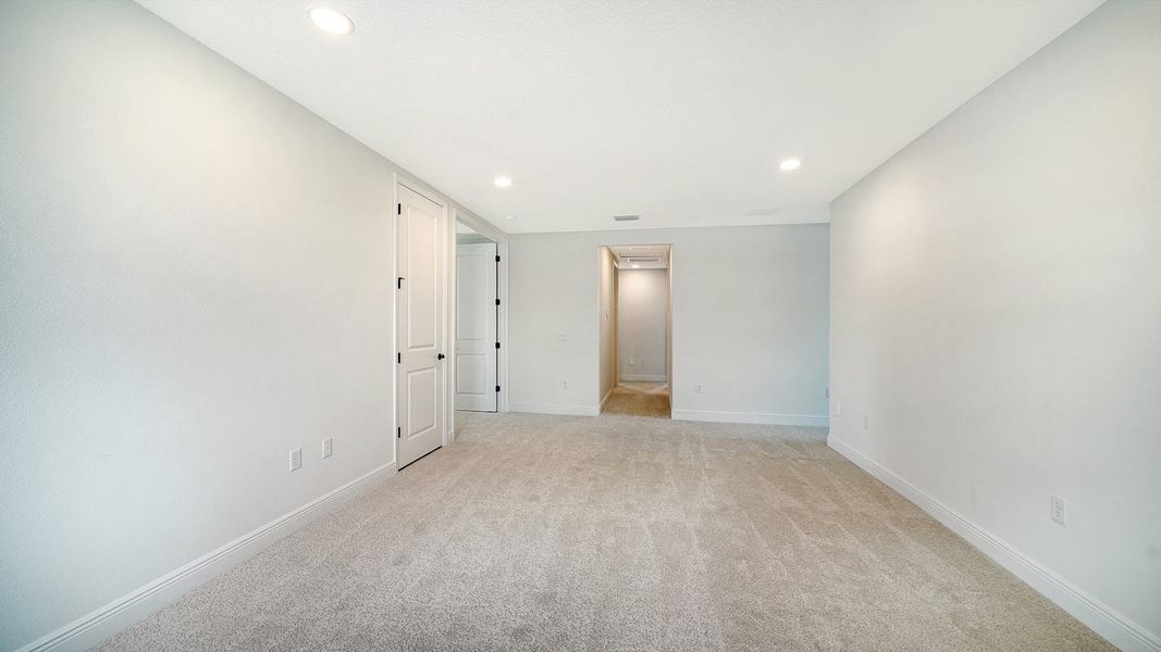 Spacious, unfurnished interior of a new home in Palm Grove, Lakewood Ranch (Image 17). Spacious, unfurnished interior of a new home in Palm Grove, Lakewood Ranch (Image 17).