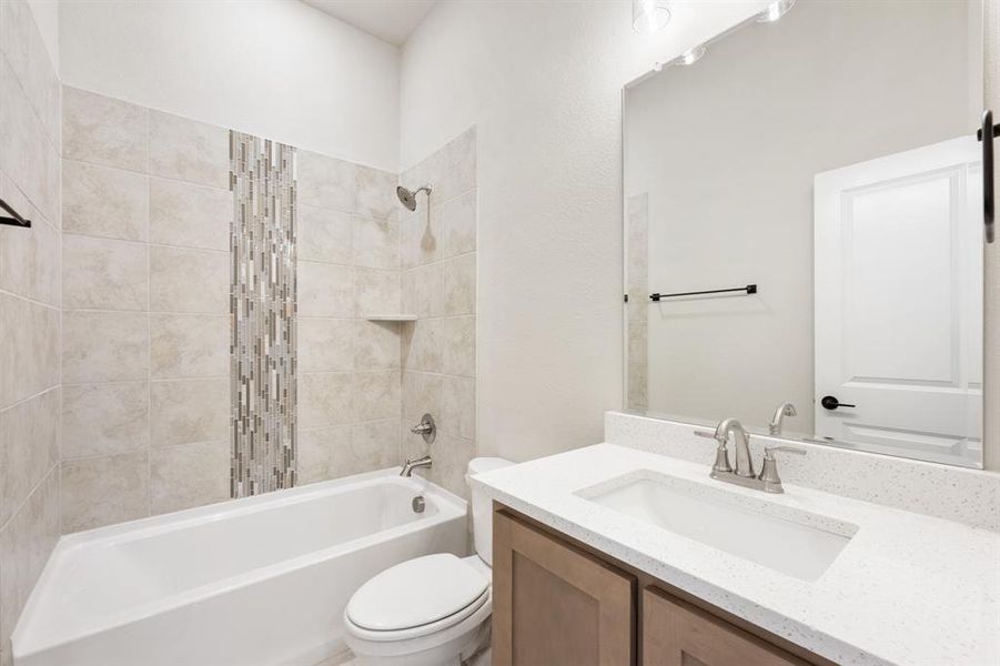 Furnished interior view inside a new home in Sonoma Verde, McLendon-Chisholm (Image 6).