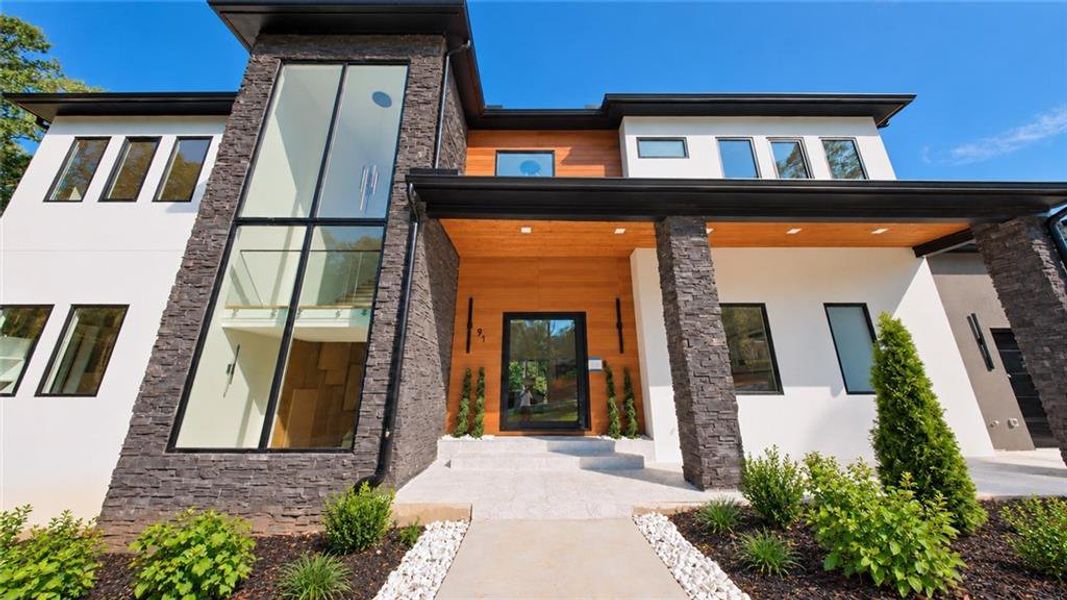 Exterior details and patio area of a home in , Auburn (Image 33).