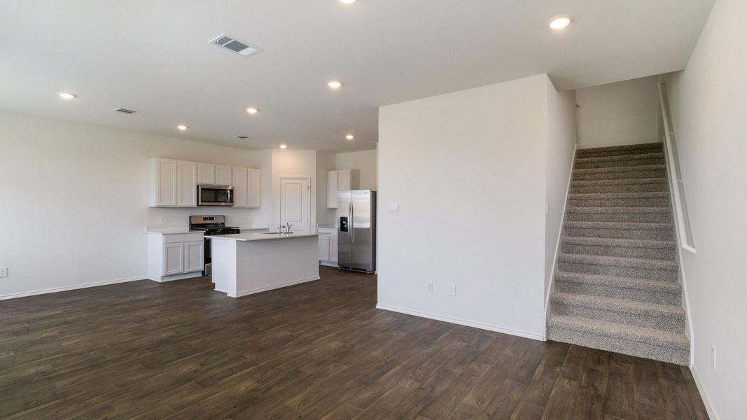 Spacious, unfurnished interior of a new home in Marigold, Kyle (Image 10).
