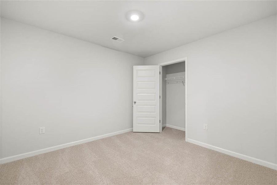 Spacious, unfurnished interior of a new home in Echo Glen, Stockbridge (Image 19).