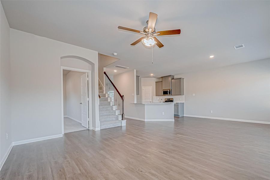 Spacious, unfurnished interior of a new home in Mill Creek Trails, Magnolia (Image 23).