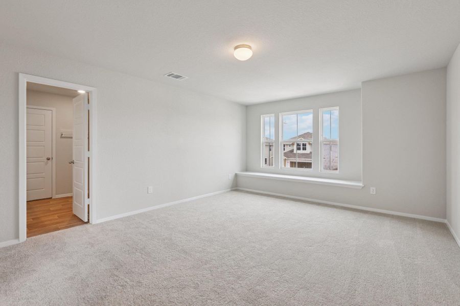 Spacious, unfurnished interior of a new home in Hymeadow, Maxwell (Image 17).