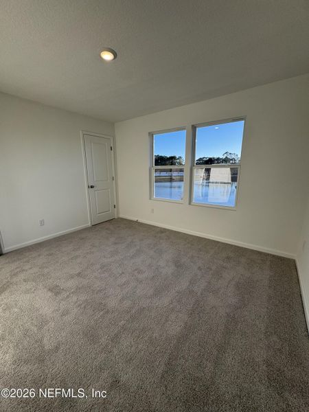 Spacious, unfurnished interior of a new home in , Jacksonville (Image 4).