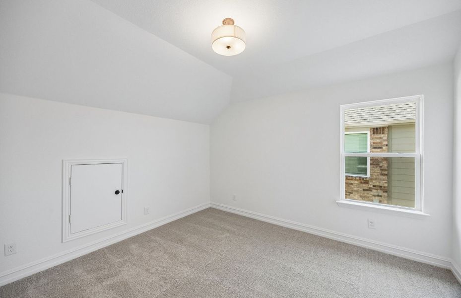 Spacious, unfurnished interior of a new home in Whitewing Trails, Princeton (Image 13).