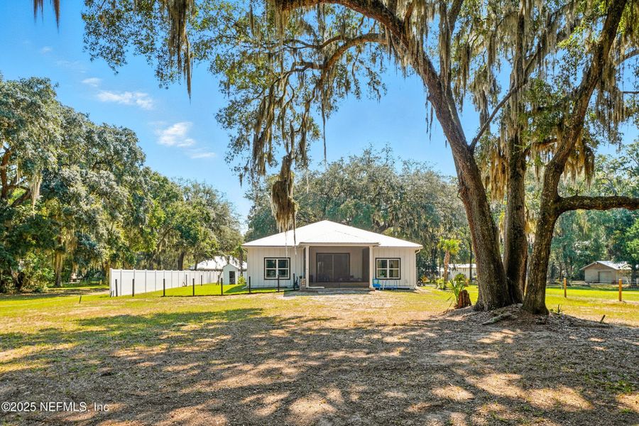 Image 28 of a home in . Image 28 of a home in .