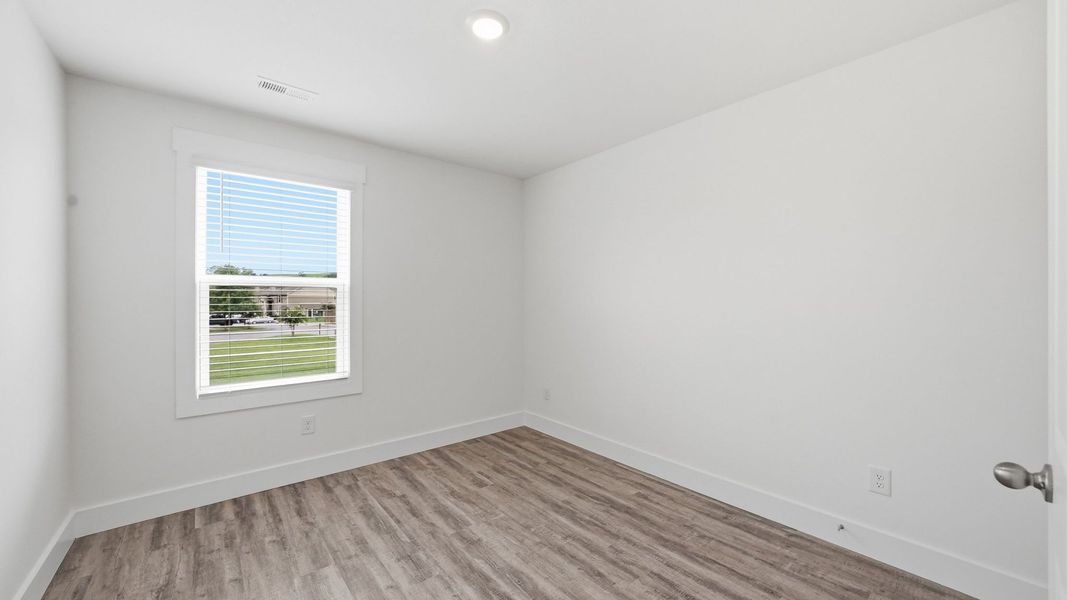 Spacious, unfurnished interior of a new home in The Arbor Townhomes, Kingsport (Image 25).