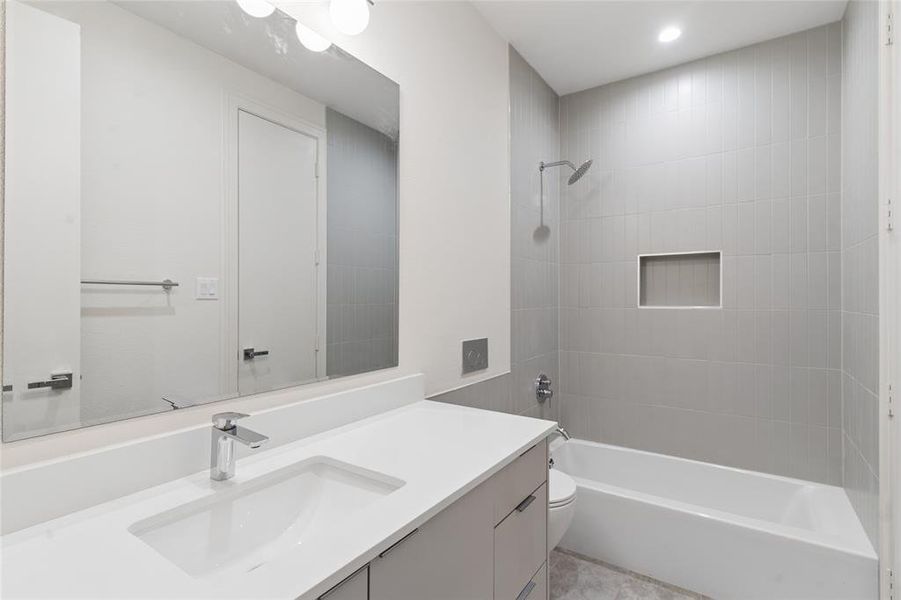 Furnished interior view inside a new home in , Dallas (Image 15).