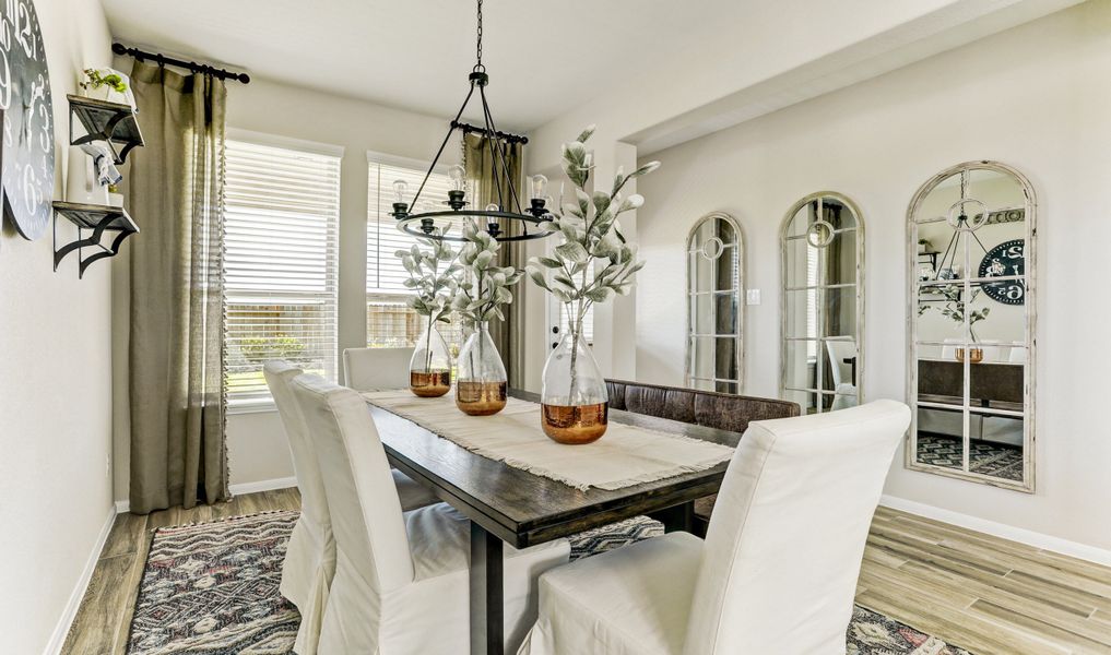 Beautiful details in dining room