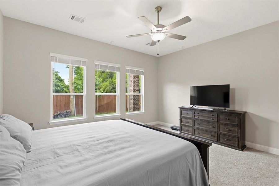 Furnished interior view inside a new home in Kentsdale Farms, DeSoto (Image 26).