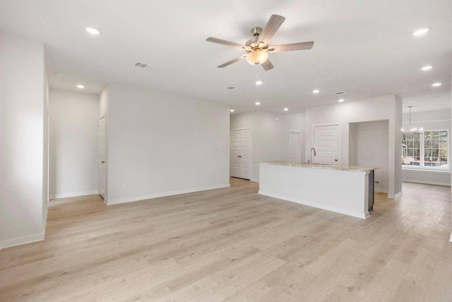 Spacious, unfurnished interior of a new home in , Huntsville (Image 21).